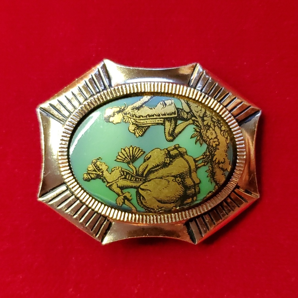 Vintage - Courting Couple - Cameo Brooch